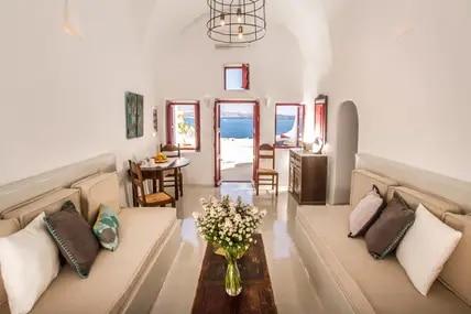 Das Höhlen-Apartment in Santorin ist eine der luxuriösesten Unterkünfte im Ranking.